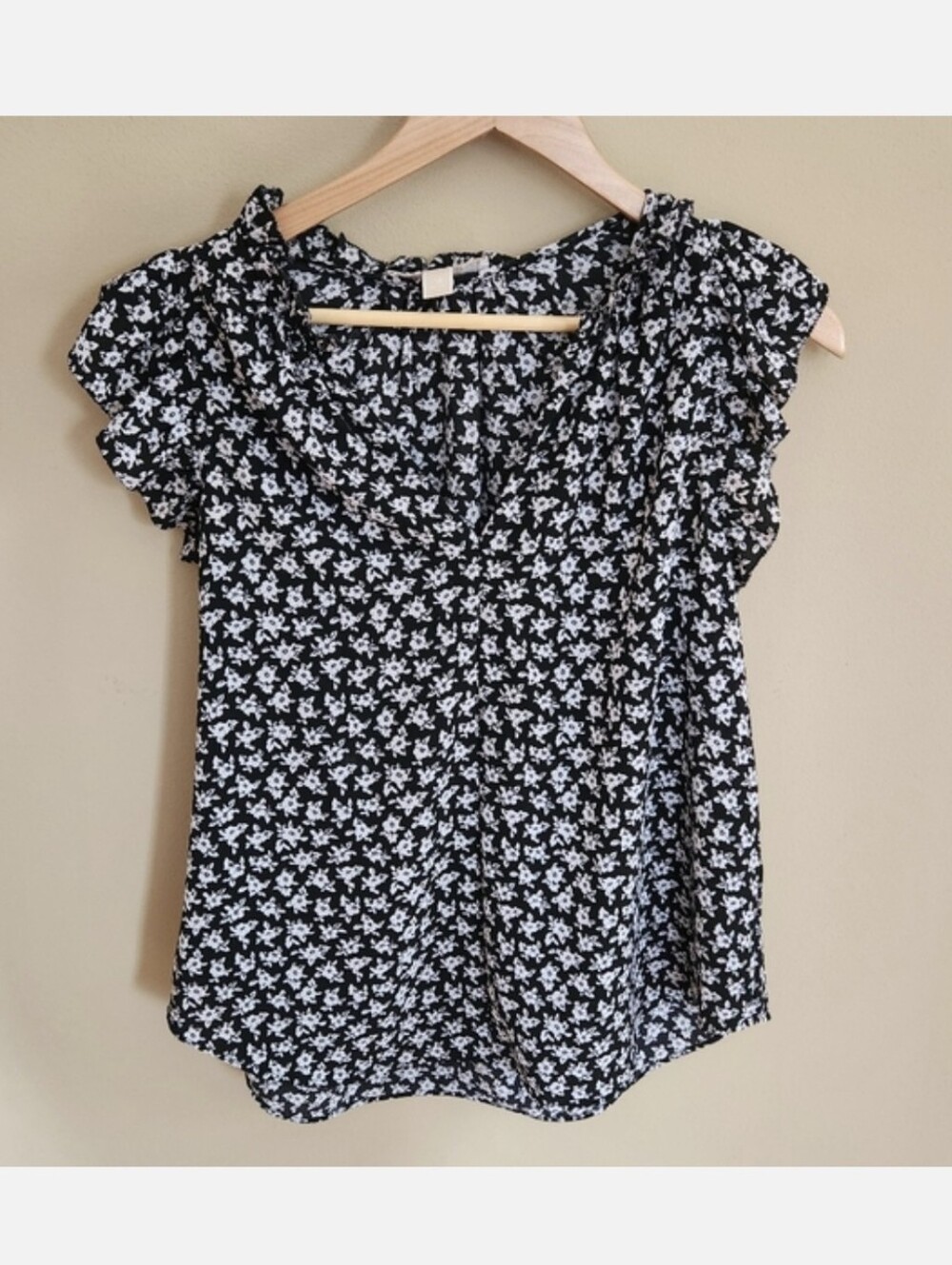 Michael Kors Black and White Floral Blouse michael kors sz m